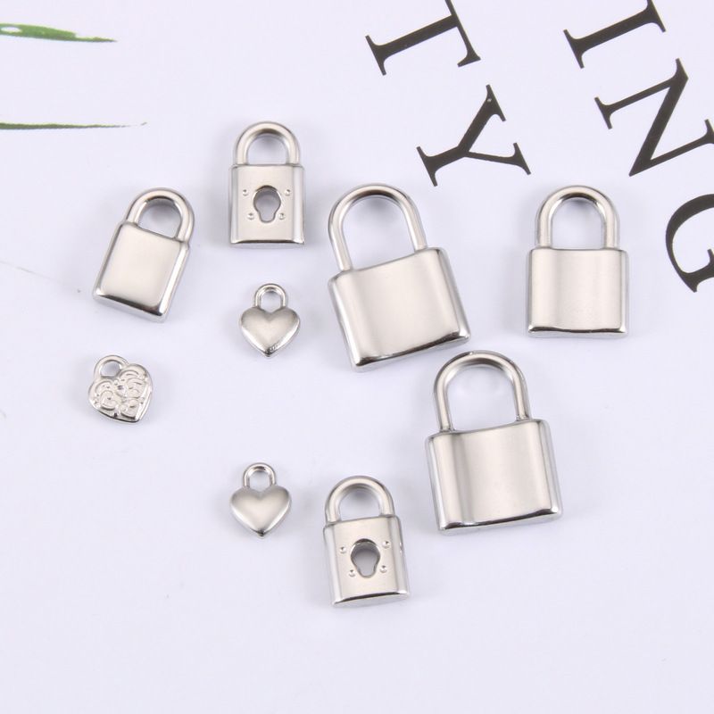 Titanium steel jewelry accessories, stainless steel lock head pendant, hip-hop trendy necklace, personalized pendant that does not fade
