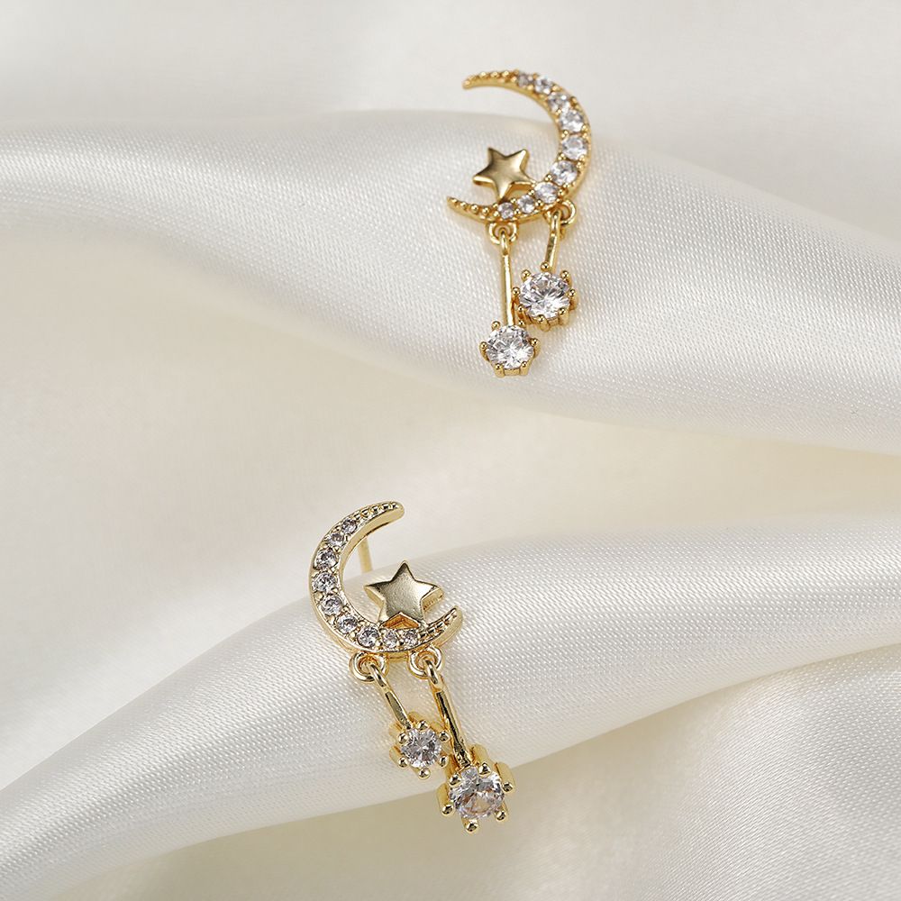 The new Korean-style heart-shaped earrings with micro-inlaid zircon double heart earrings do not fade Application Scenario