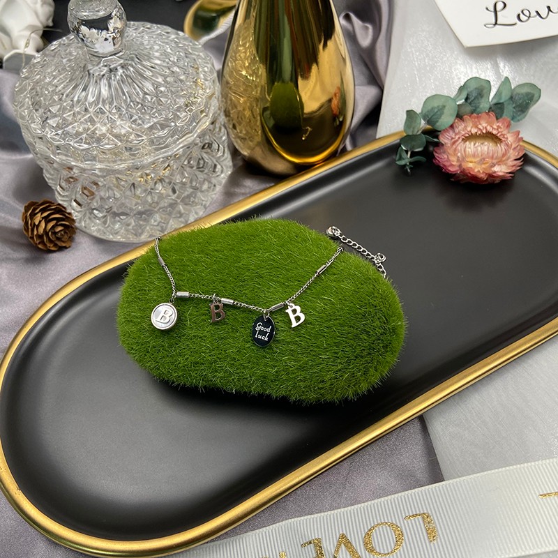 字母吊坠母贝钛钢手链韩版字母批发饰品腊梅详情图8