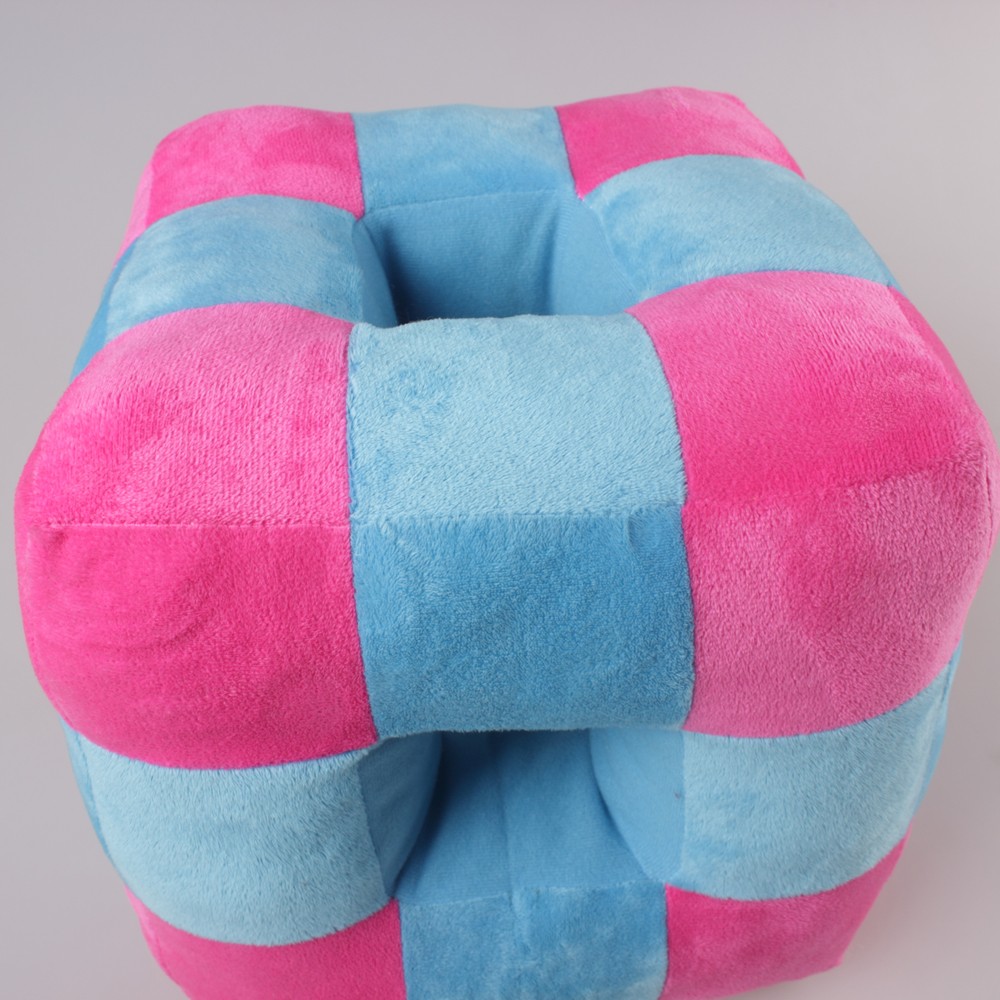 9-compartment plush toy cushions for export detail image 3