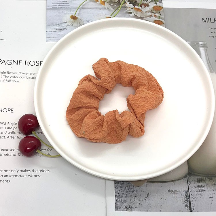 The large intestine hair band, hair tie, hair band accessory is fashionable and versatile. The large intestine hair band, hair accessory, hair bundle, hair clip, hair tie are available in multiple colors for women pic 9