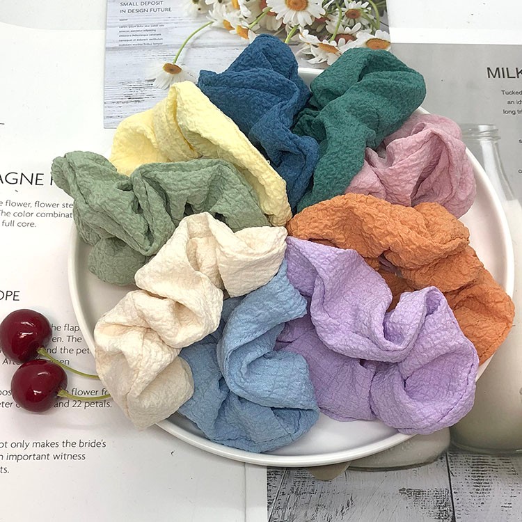 The large intestine hair band, hair tie, hair band accessory is fashionable and versatile. The large intestine hair band, hair accessory, hair bundle, hair clip, hair tie are available in multiple colors for women pic 1