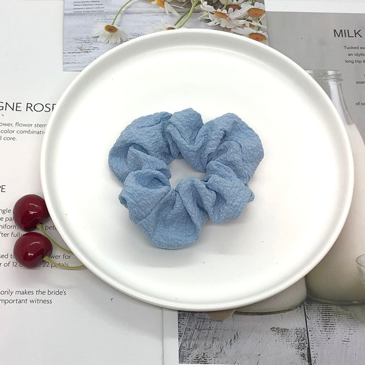 The large intestine hair band, hair tie, hair band accessory is fashionable and versatile. The large intestine hair band, hair accessory, hair bundle, hair clip, hair tie are available in multiple colors for women pic 10