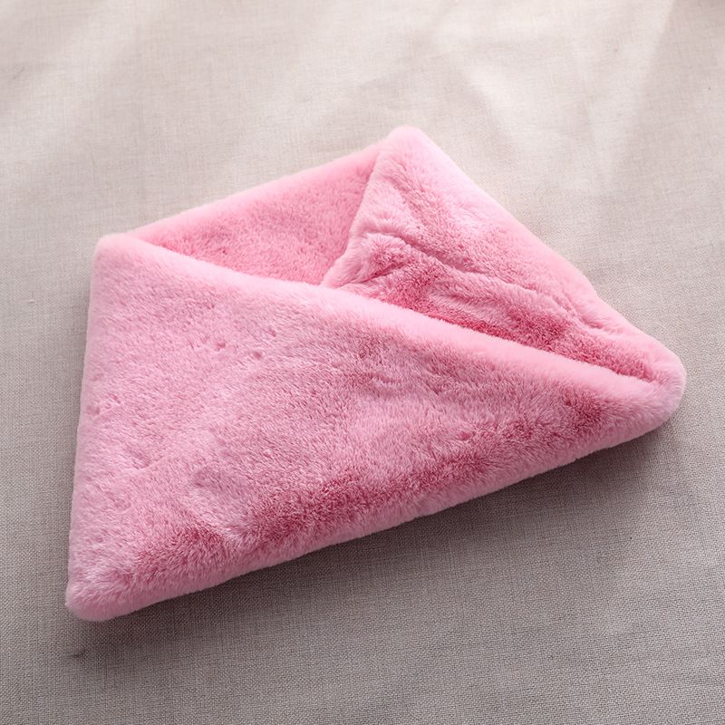Jian 'ai Siyuan Factory direct sales, export for foreign trade, winter solid color fake fur scarf, imitation fur cross scarf head Application Scenario