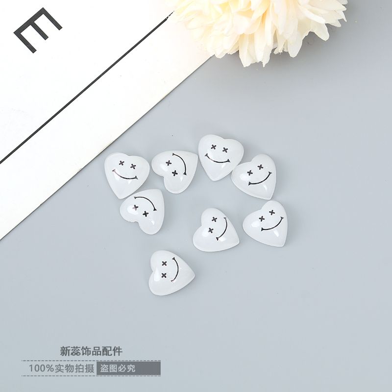 Best-selling ins heart-shaped 14 acrylic printed bear smiley face rabbit epoxy resin non-odorous hair clip earrings diy jewelry accessories Application Scenario