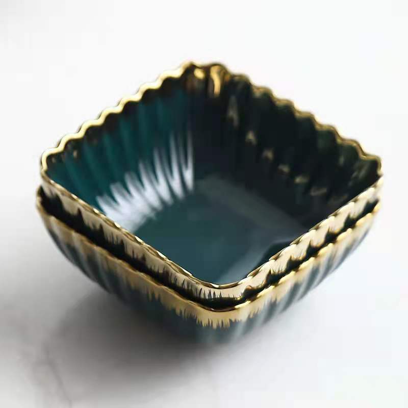 Nordic modern home furnishing, golden edge chrysanthemum plate, creative retro ceramic tableware, oval plate, soup bowl, salad bowl, flavor plate Item Picture