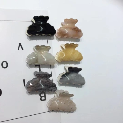 Simple, delicate and elegant, drill-free small hair accessories grip thumbnail