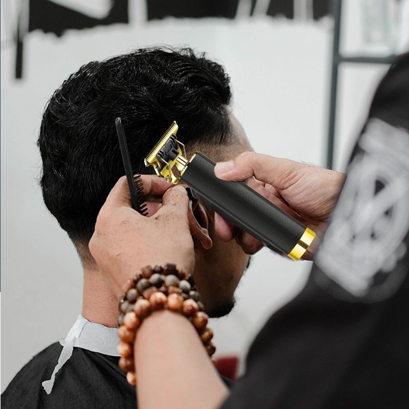 Daling DL-1072 Hair Clipper Engraving Clipper 0-scale grid pattern metal tube body bald clipper Application Scenario