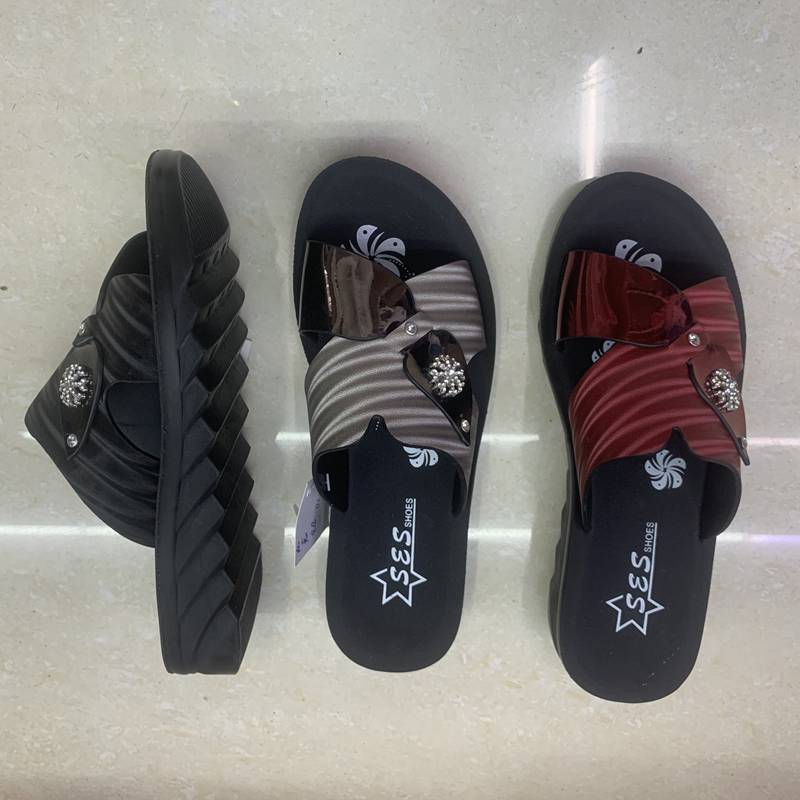 Sandals, fashionable mom shoes, low, medium and high heels, slope root, comfortable, skin-friendly and lightweight women's shoes, summer outdoor sandals. Contact for price change. Welcome to place an order. 44413-08