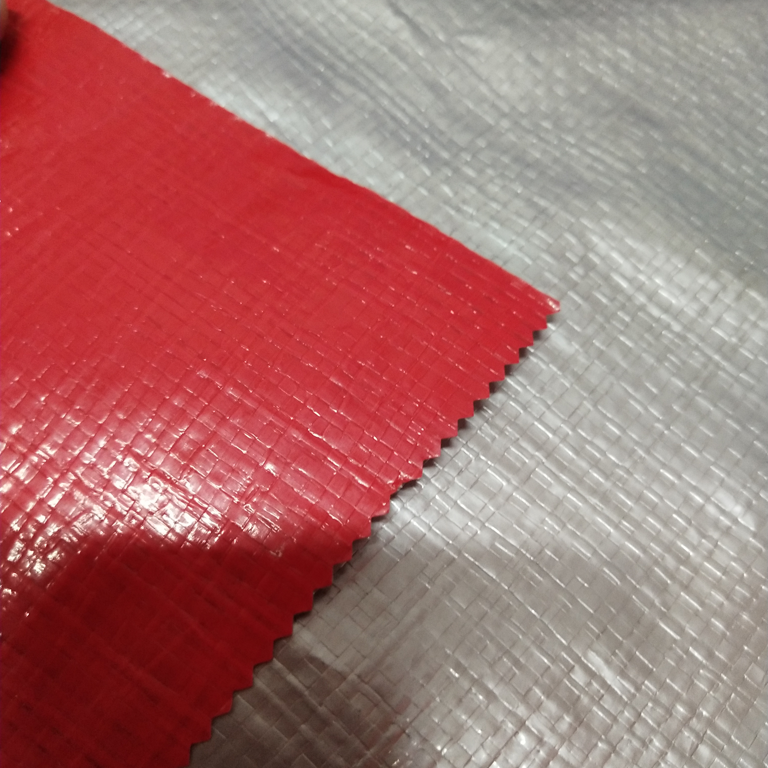 双面淋膜210克银红色PE防水布  塑料编织布  适用于花房篷布 汽车篷布 帐篷底布 各种手提袋  收纳箱专用面料