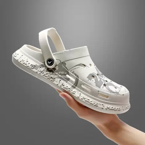 Summer beach clogs, anti-slip, breathable, fashionable and hollowed-out Korean style couple garden shoes, men's flip-flops 182