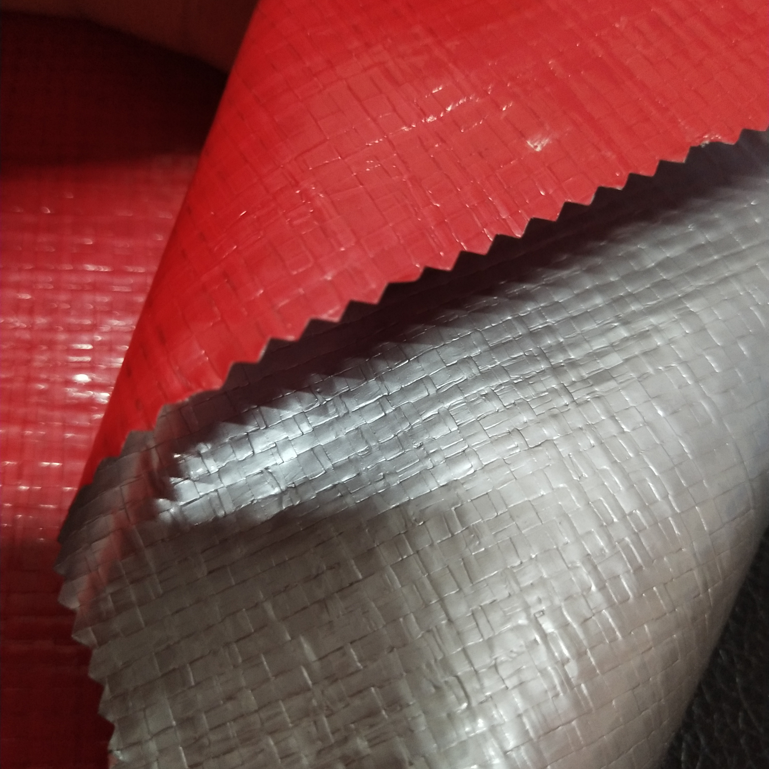 双面淋膜200克银红色PE防水布  塑料编织布  适用于花房篷布 汽车篷布 帐篷底布 各种手提袋  收纳箱专用面料