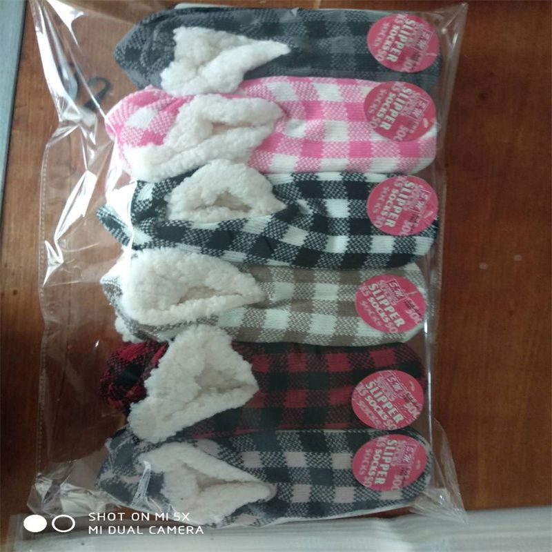 华泓袜业NO28厂家直销热卖款爆款袜子毛线圆口长筒加厚防滑地板袜
