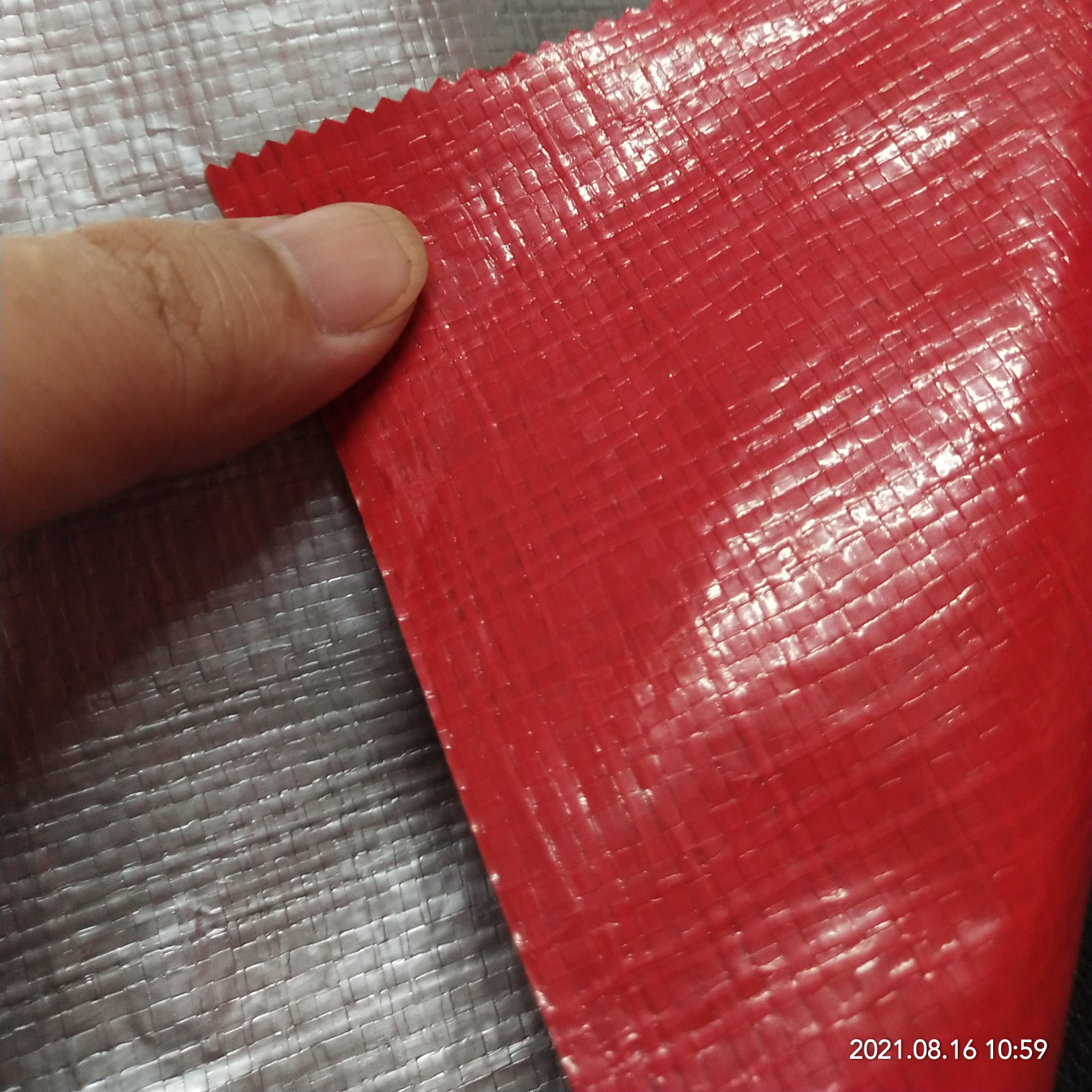 双面淋膜300克银红色PE防水布  塑料编织布  适用于花房篷布 汽车篷布 帐篷底布 各种手提袋  收纳箱专用面料