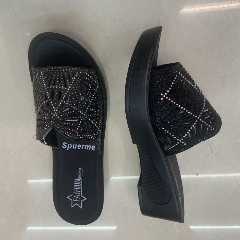 Sandals, fashionable mom shoes, low, medium and high heels, slope root, comfortable, skin-friendly and lightweight women's shoes, summer outdoor sandals. 44413-32. Contact for price change. Welcome to place an order
