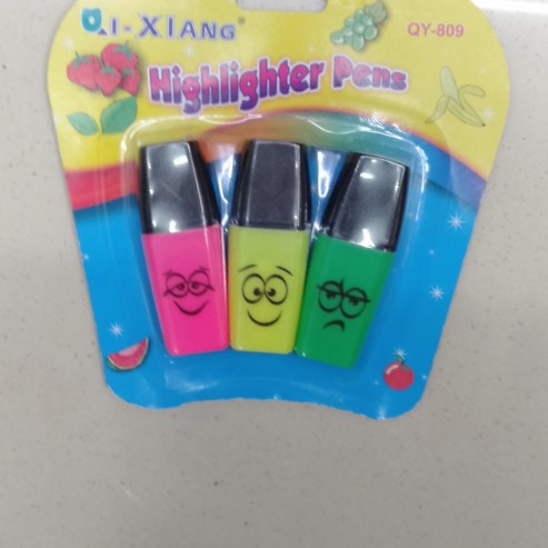 Pencil sharpener, ruler, ballpoint pen, ballpoint pen, highlighter