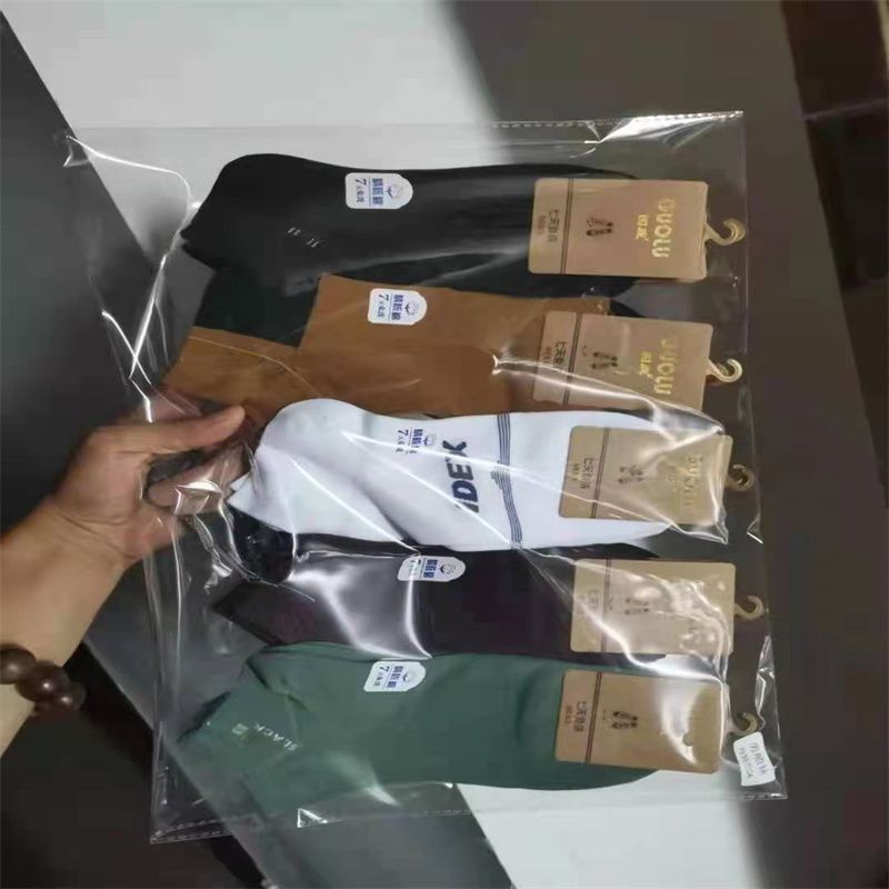 Factory direct sales for export: Comfortable polyester-cotton men's and women's socks, simple packaging, multi-pattern cotton socks, durable socks C017