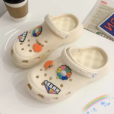 Summer beach crocs, anti-slip, breathable, fashionable and hollowed-out Korean style couple garden shoes, men's flip-flops 253