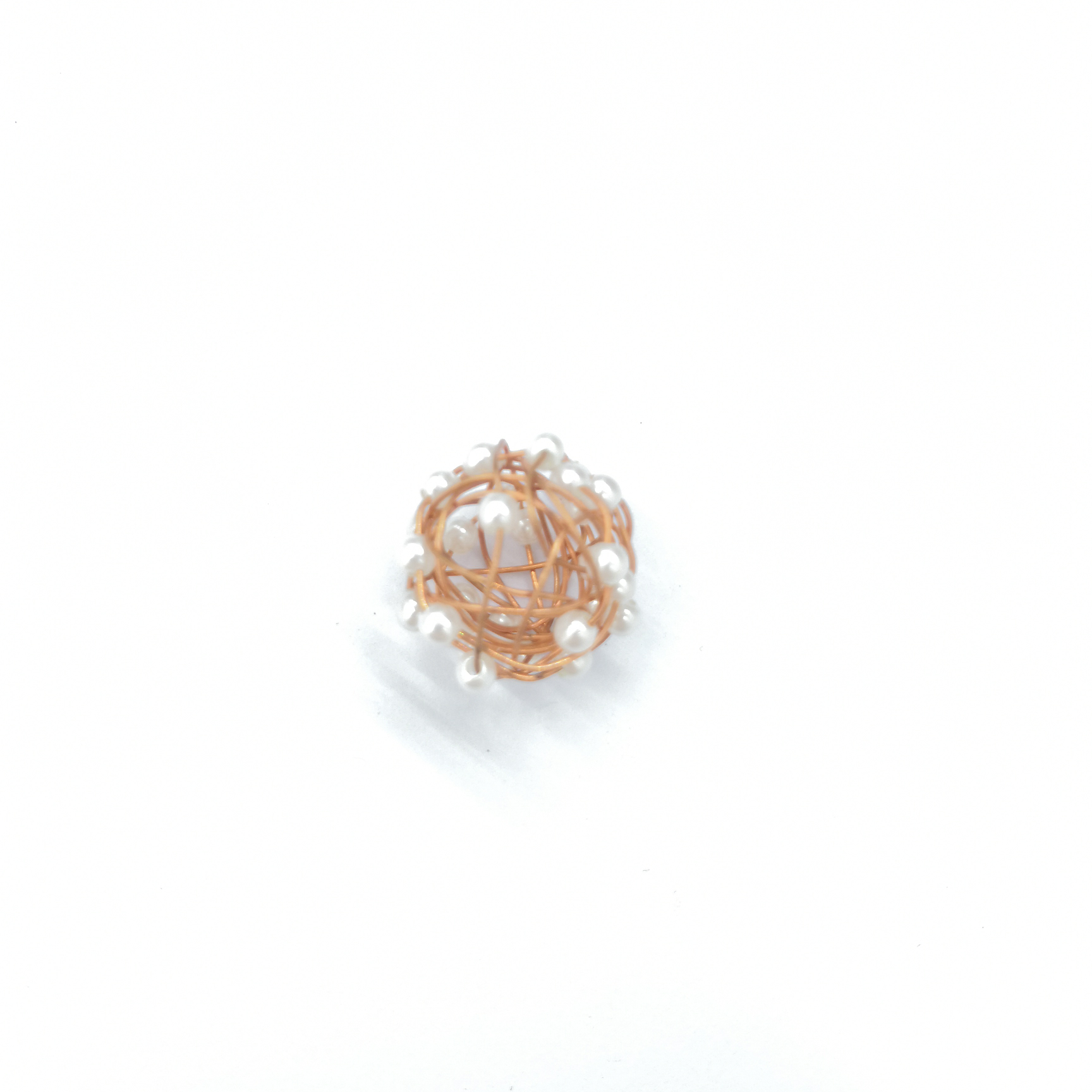 SW01714 round copper wire ball with 30 white pearls