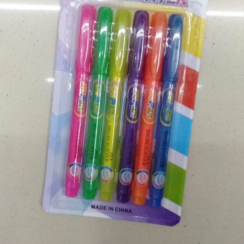 Markers, tattoo pens, highlighters, ballpoint pens, ballpoint pens, highlighters