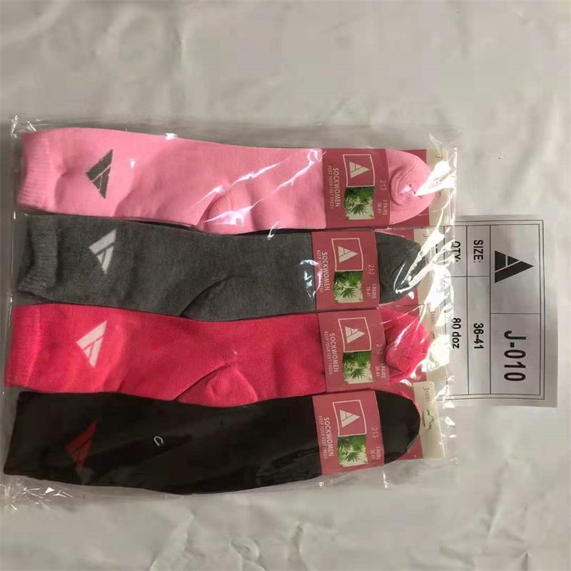 Factory direct sales for export, comfortable polyester-cotton men's and women's socks, short socks, simple packaging, quality guaranteed, cotton socks T089