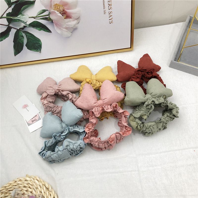 Cute and trendy bow hair band with simple borders. Large bow face wash hair band 5