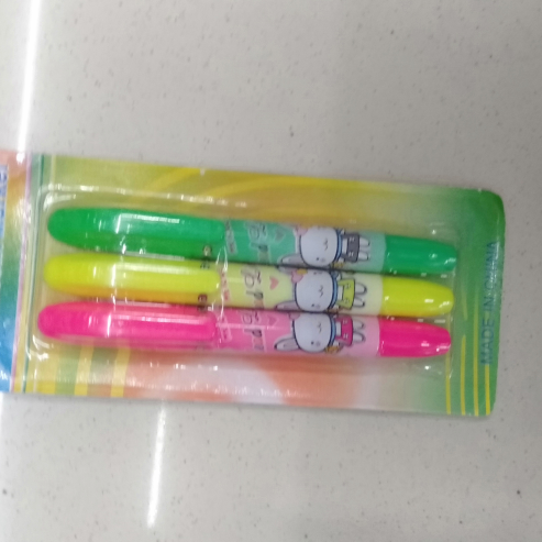 Ballpoint pens, marker pens, highlighters, ballpoint pens, tattoo pens