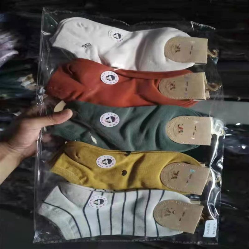 厂家直销外贸舒适涤棉男女袜简包装多图案棉袜耐穿袜子C026