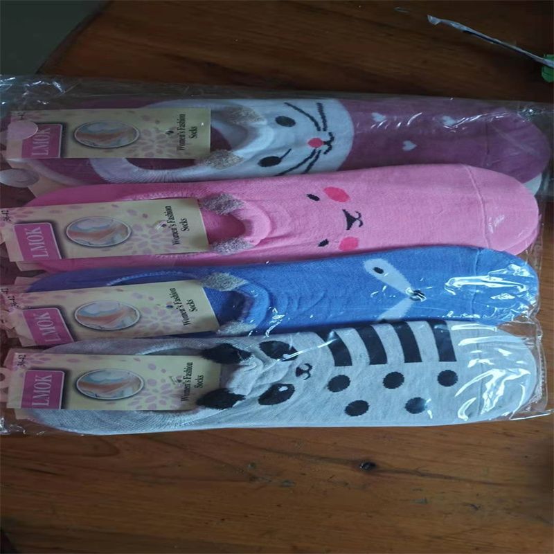 Factory direct sales for export, comfortable polyester-cotton men's and women's socks, short socks, simple packaging, quality guaranteed, cotton socks T005
