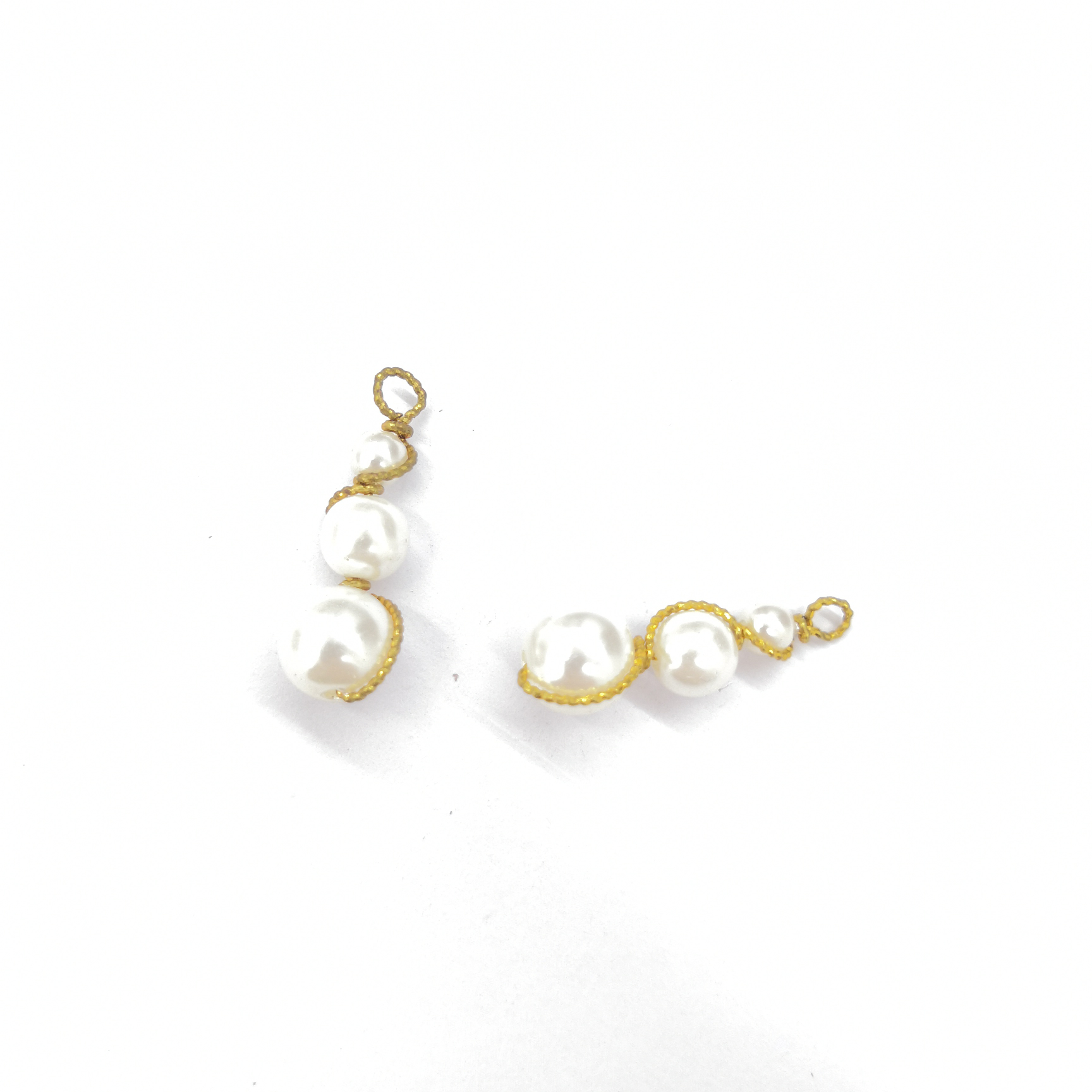 SW01743 lots of flowered copper wire around pearl gourd shape