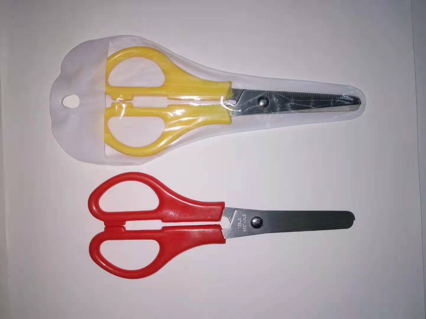 Stationery, stationery scissors, student scissors, handicraft scissors, children's educational scissors Specification drawing