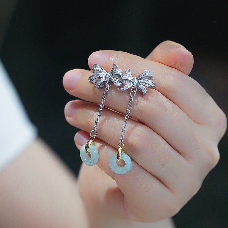 锆石镶嵌925银镀白金蝴蝶结翡翠平安扣耳环详情图2