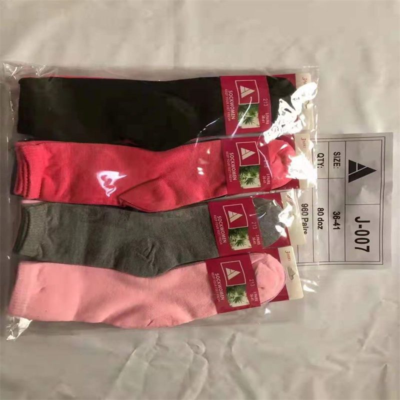Factory direct sales for export, comfortable polyester-cotton men's and women's socks, short socks, simple packaging, quality guaranteed, cotton socks T088