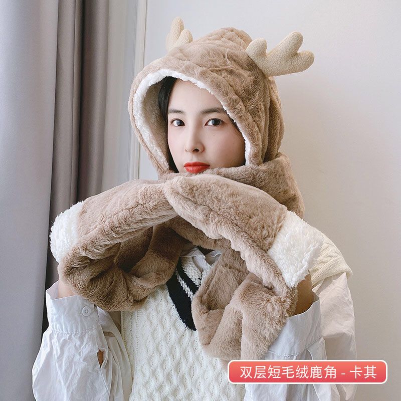 Jane Eyre Siyuan's new autumn and winter thickened double-layer short plush three-dimensional cartoon antler hat, scarf and gloves integrated women's warm hat is cute Application Scenario