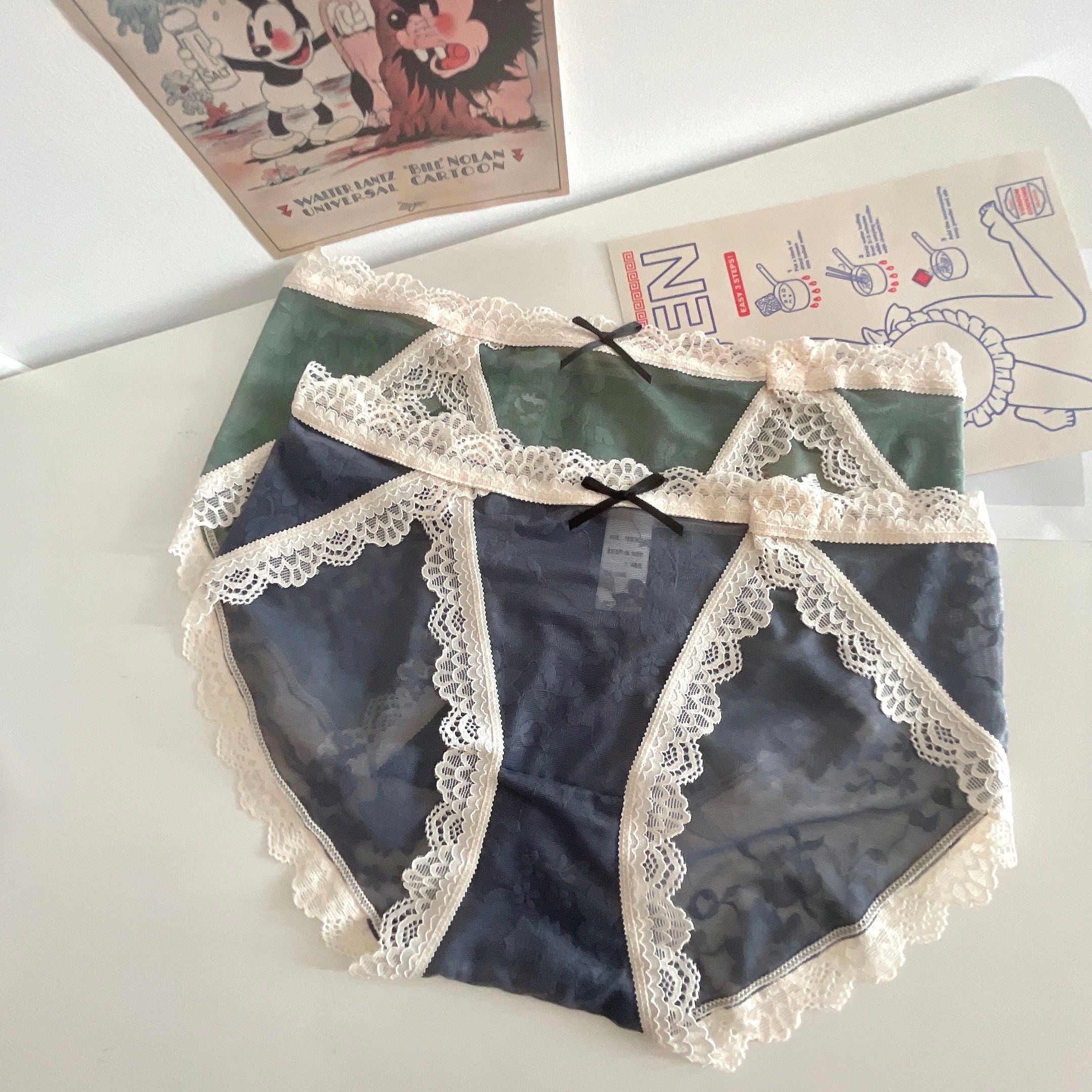 Women's Underwear Antibacterial Pure Cotton Crotch Mid-Waist Little Girl Summer Thin Lovely Day Style Lace Triangle Shorts 111