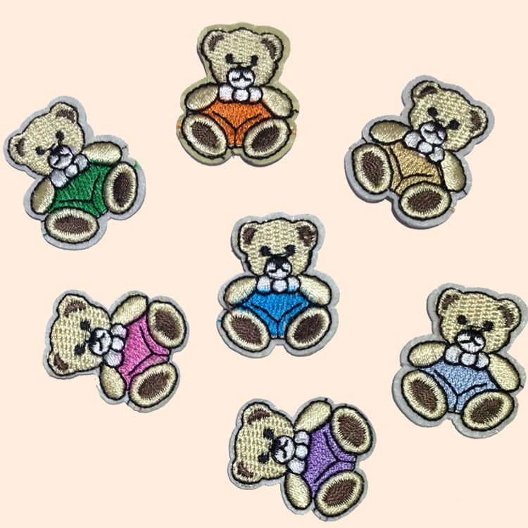 Factory direct sales of embroidery patchwork, bear accessories, cartoon embroidery patchwork Application Scenario
