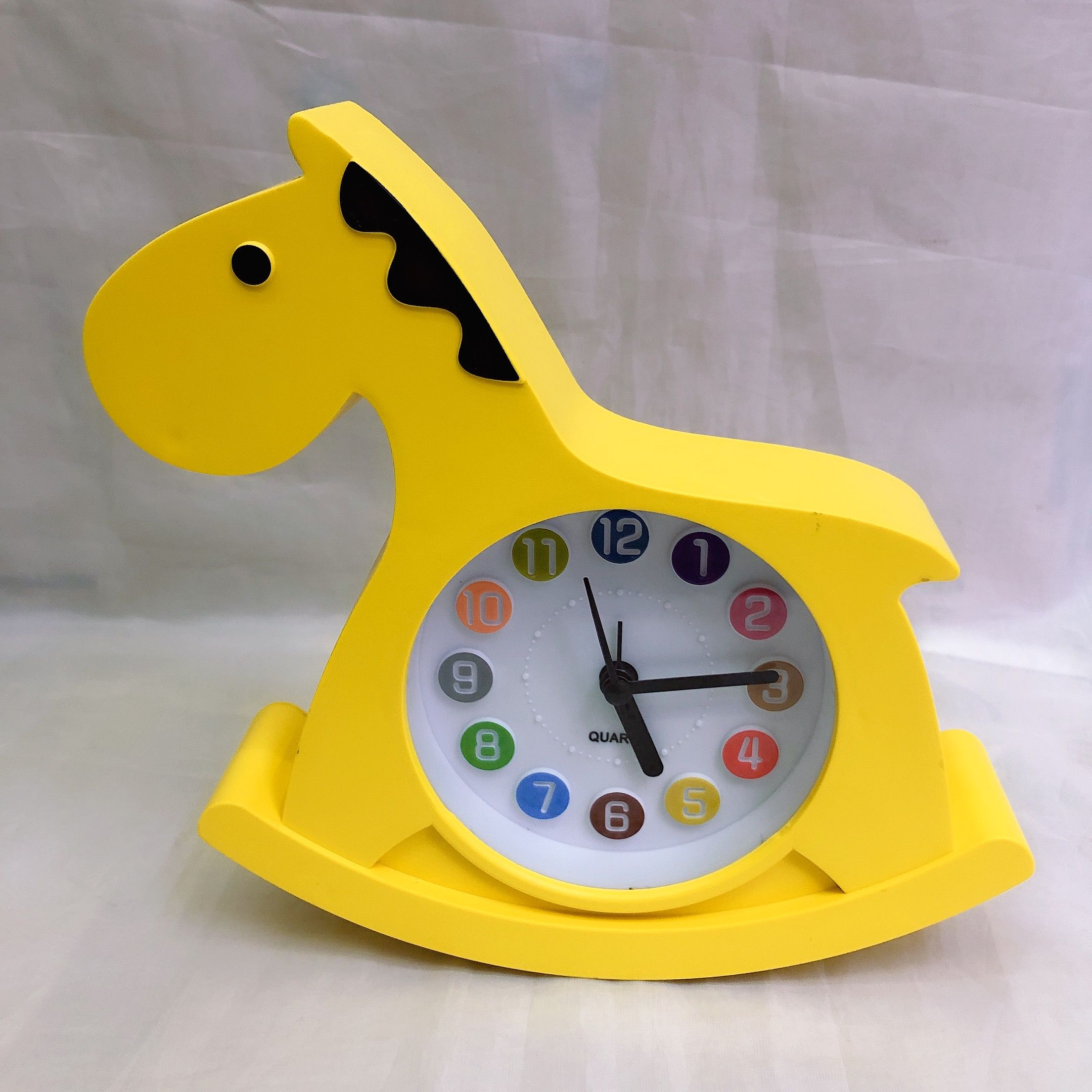 Minimalist wooden horse student minimalist style mini clock, fresh and clean alarm clock, creative home and office alarm clock Item Picture