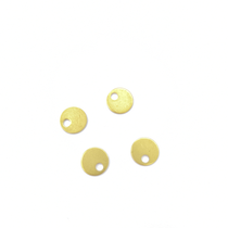 XW06424 One hole on the flat edge of the solid disc