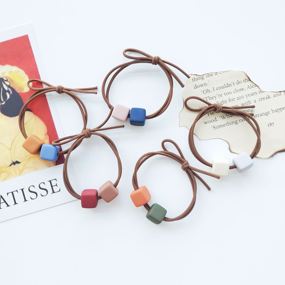 Fashionable and simple Hyuna style small square hair tie Korean-style women's clothing, versatile and cute, no damage to hair, hair tie and headwear