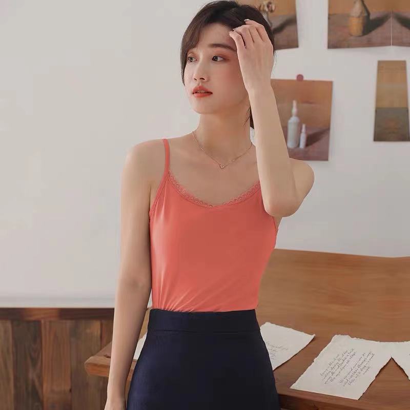 2021冰丝性感设计感无袖上衣女法式蕾丝薄款打底吊带背心女西装内搭
