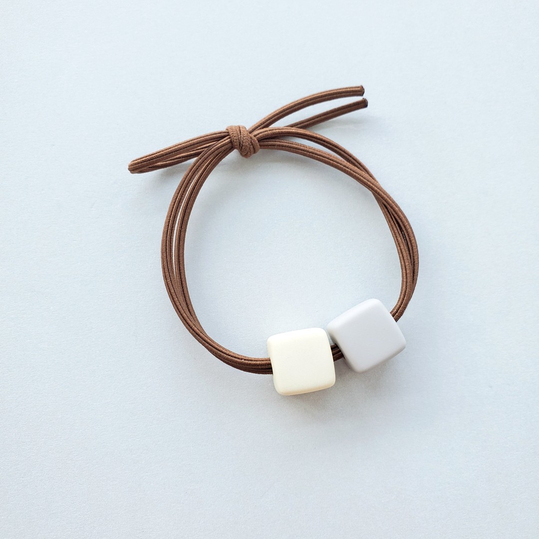Fashionable and simple Hyuna style small square hair tie Korean-style women's clothing, versatile and cute, no damage to hair, hair tie and headwear detail image 9