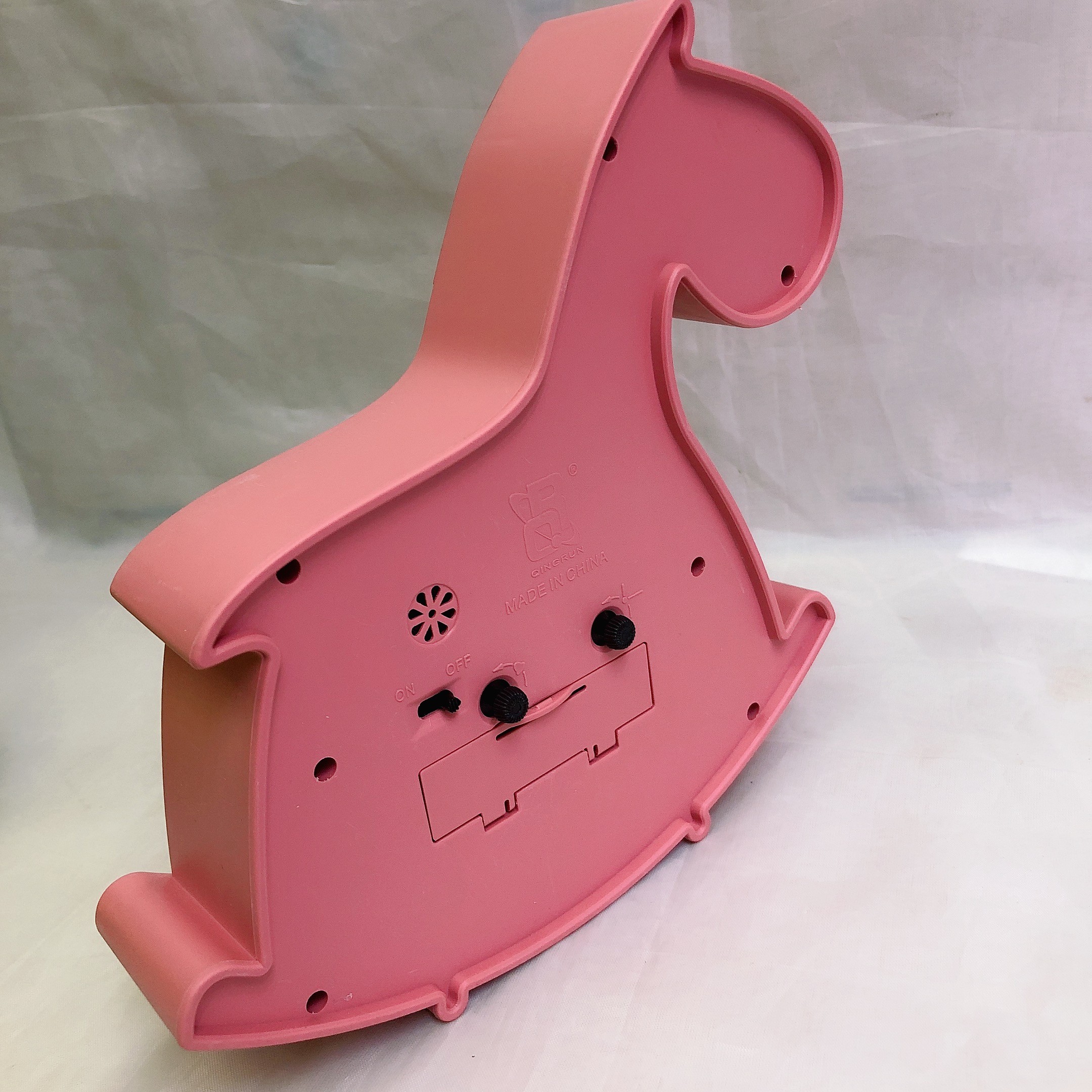 Minimalist wooden horse student minimalist style mini clock, fresh and clean alarm clock, creative home and office alarm clock detail image 6