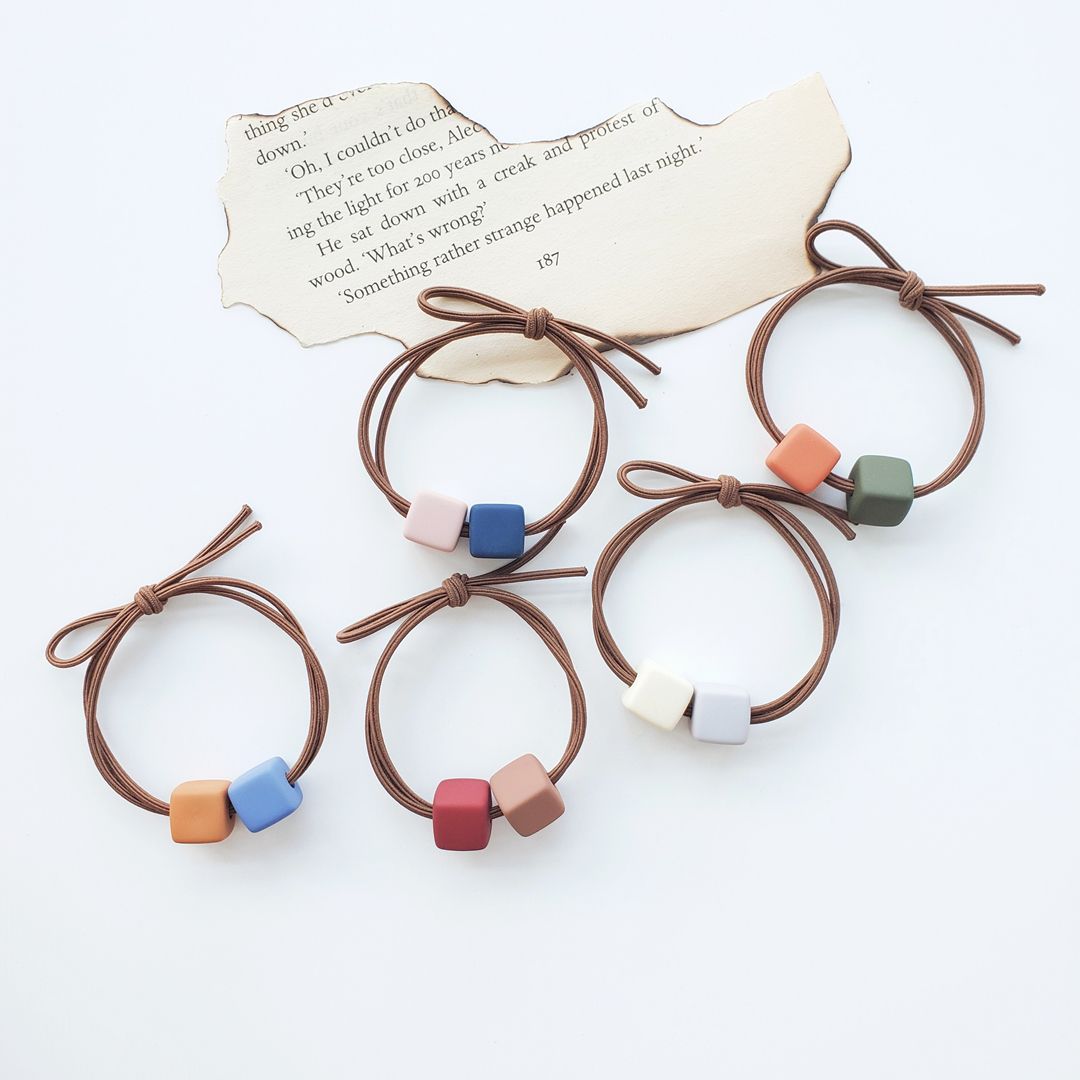 Fashionable and simple Hyuna style small square hair tie Korean-style women's clothing, versatile and cute, no damage to hair, hair tie and headwear Specification image