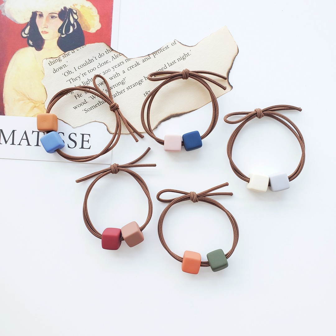 Fashionable and simple Hyuna style small square hair tie Korean-style women's clothing, versatile and cute, no damage to hair, hair tie and headwear detail image 6