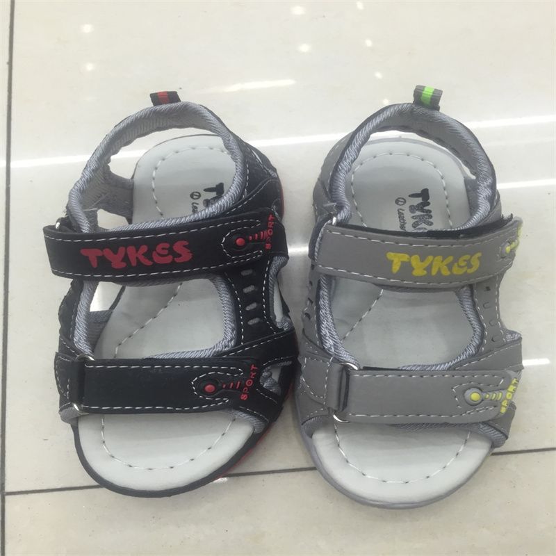 Casual shoes and sports shoes: Breathable, durable, and a trendy new rubber-soled shoe w445