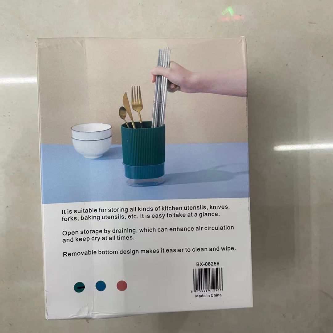 New water-draining chopstick holder, a creative kitchen gadget Application Scenario