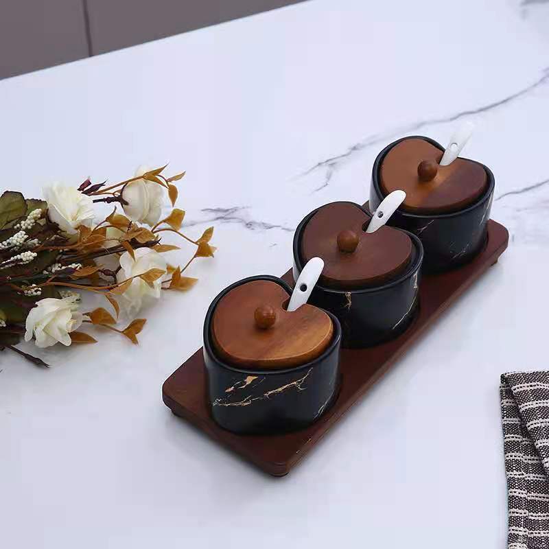 Ceramic seasoning jar with spoon set, household seasoning box, kitchen creative seasoning set, combination rack, seasoning condiment jar