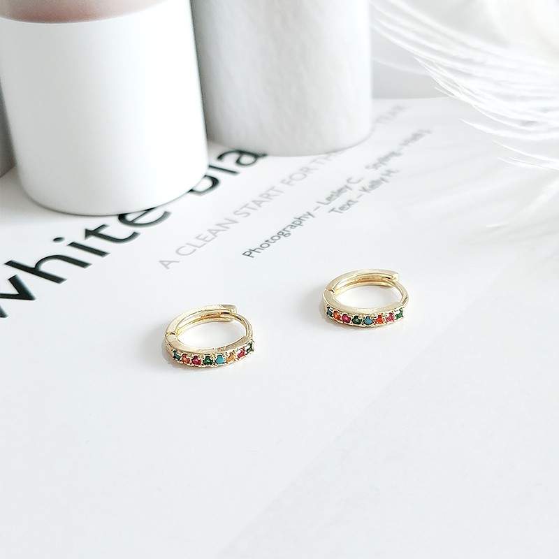 Simple circle ear buckle women's earrings 2021, trendy colorful gemstone design sense, fashionable and elegant stud earrings, cold style ear loops detail image 4
