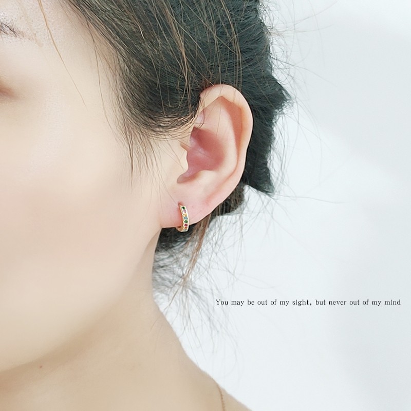Simple circle ear buckle women's earrings 2021, trendy colorful gemstone design sense, fashionable and elegant stud earrings, cold style ear loops detail image 6