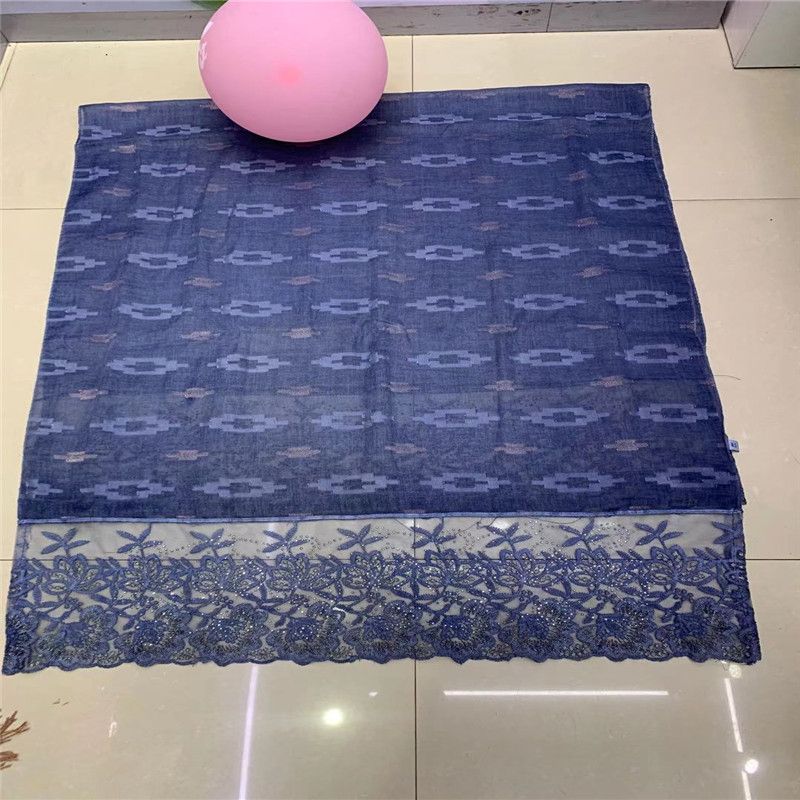 Women's scarves, trendy European and American style shawls, autumn and winter discount promotion season, versatile casual coats, wholesale 170